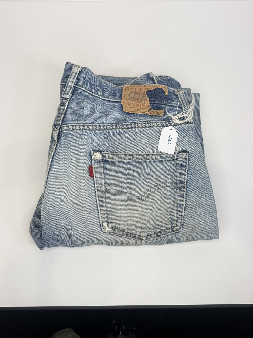 PF-1443 Levi's 501 Jeans